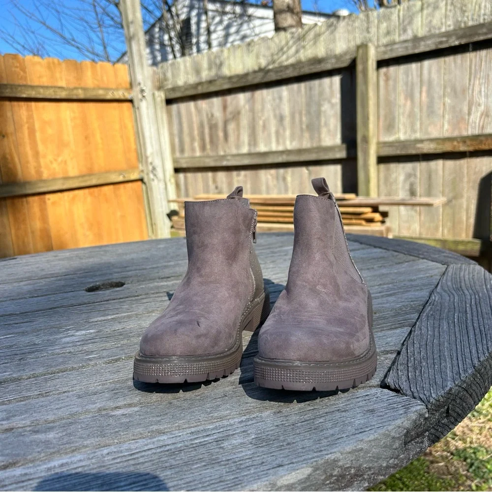 STEVE MADDEN girls Jhowl‎ Glitter Chelsea Boots size 4